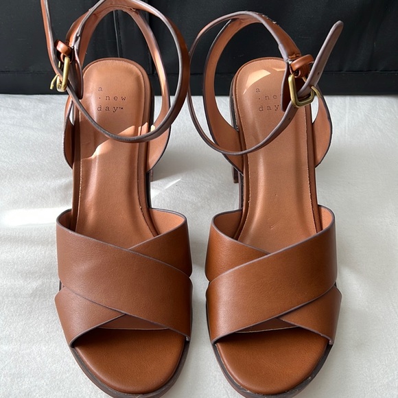 a new day Shoes - A new day brown heels